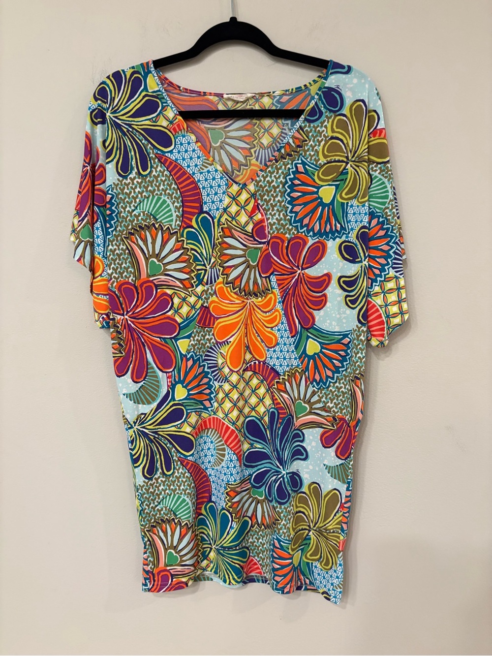 Trina Turk Size S Beach Cover Up w Vibrant Florals V-Neck Women’s Top - Multi
